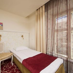 Small Single Room